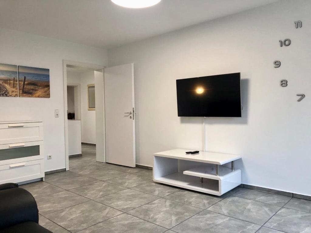 Dachgeschosswohnung Mit Seeblick Ahrensbok Extérieur photo