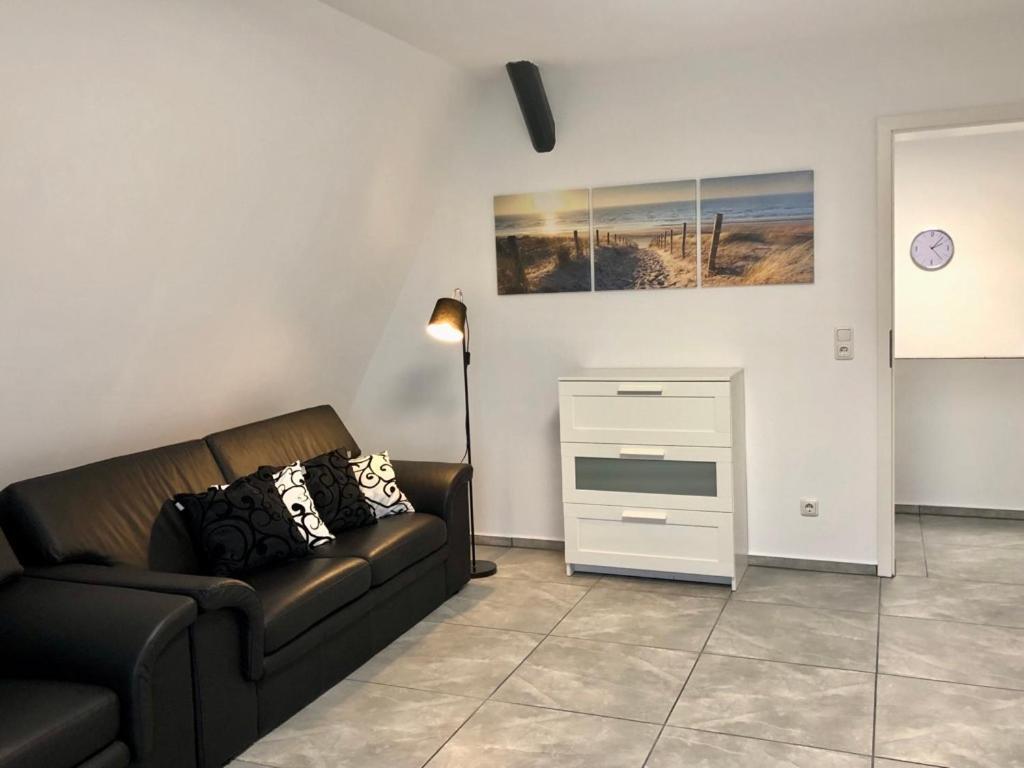 Dachgeschosswohnung Mit Seeblick Ahrensbok Extérieur photo