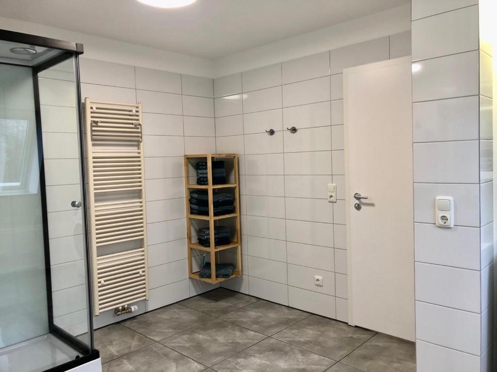 Dachgeschosswohnung Mit Seeblick Ahrensbok Extérieur photo