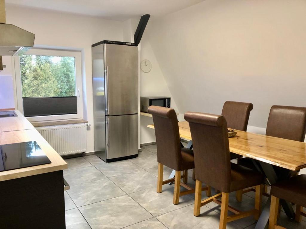 Dachgeschosswohnung Mit Seeblick Ahrensbok Extérieur photo